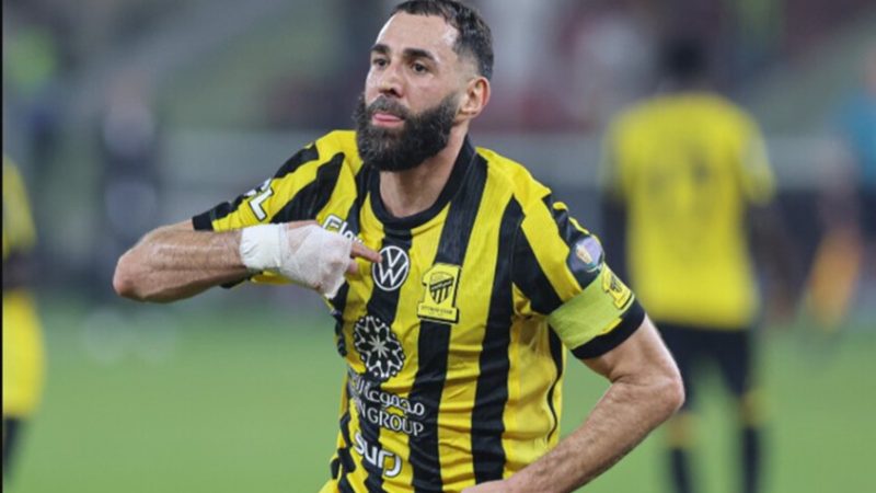 “هاتريك” بنزيما يطيح بالشباب ويصعد بالاتحاد إلى نصف نهائي كأس السعودية (فيديو)