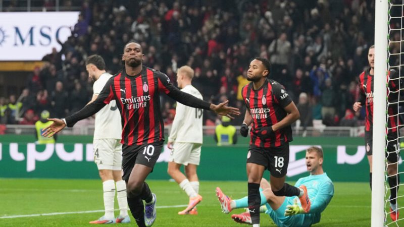 على أكتاف لاتسيو.. ميلان يصعد إلى صدارة الدوري الإيطالي (فيديو)