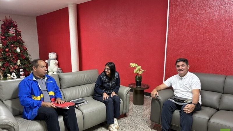 رودريغيز: مادورو أمر بوضع خطة لعودة الفنزويليين العالقين في الخارج وتسهيل رحلات المغادرة