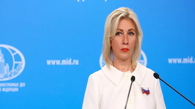 زاخاروفا حول استقالة يرماك: يجب محاكمة هذه العصابة