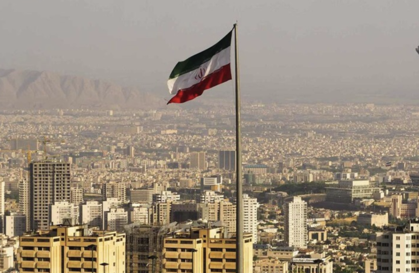 طهران ثالث أكثر مدن العالم تلوثا ومؤشر جودة الهواء يقفز إلى 196