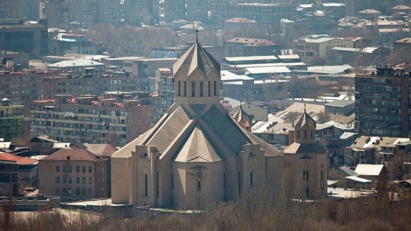 الأبرشية الروسية للكنيسة الرسولية الأرمنية تدين الحملة المناهضة للكنيسة لها من السلطات الأرمنية