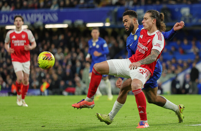 تشيلسي “المنقوص” يتعادل مع أرسنال في قمة مثيرة بالدوري الإنجليزي