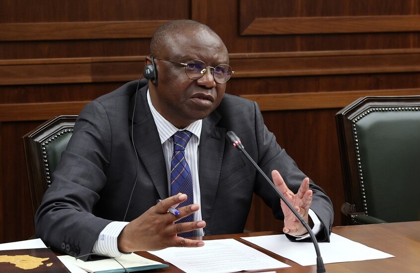 وزير دفاع إفريقيا الوسطى يندد بتدريب نظام كييف للإرهابيين في إفريقيا