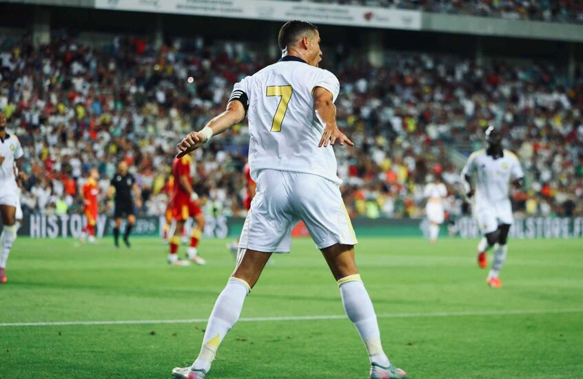 موقف طريف بين رونالدو وماني يشعل مواقع التواصل (فيديو)