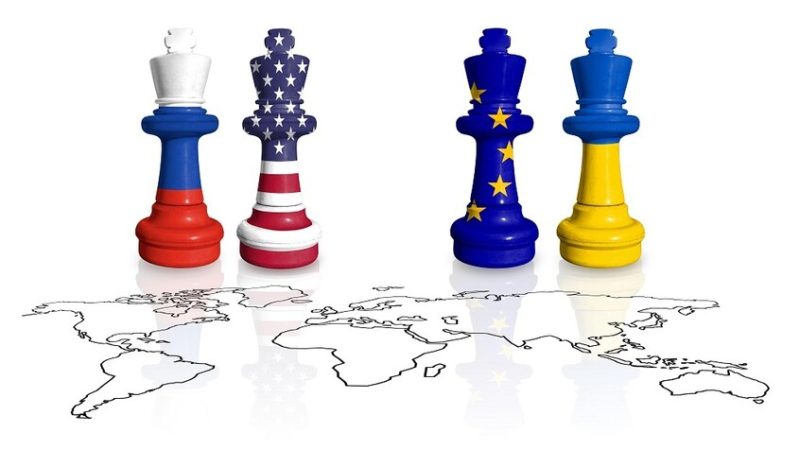 “بوليتيكو” تسلط الضوء على الموقف الأمريكي من استخدام الأصول الروسية المجمدة