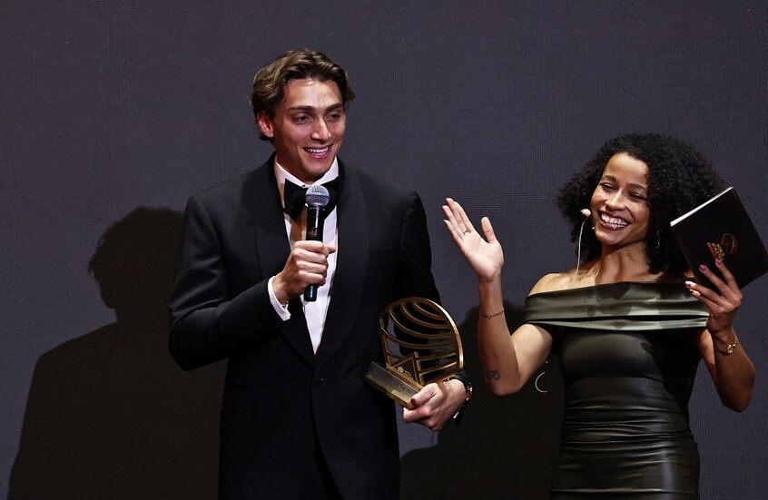 محطم الأرقام القياسية “الطائر” دوبلانتيس يفوز بجائزة الأفضل في ألعاب القوى