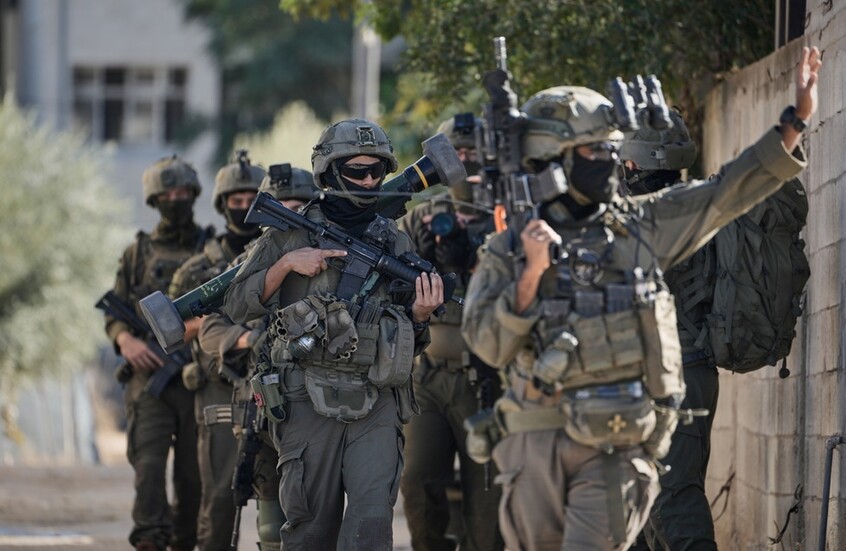 الضفة الغربية.. القوات الإسرائيلية تنفذ عملية إنزال جوي جنوب جنين (فيديو)