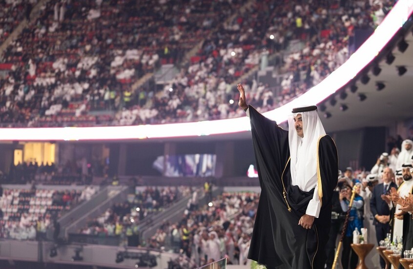 أول تعليق من أمير قطر بعد هزيمة منتخب بلاده أمام فلسطين في كأس العرب