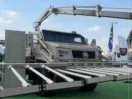 “مفاجأة إيديكس 2025”.. مصر تطلق “المدرعة VIP” وتكشف عن كاسحة ألغام مصنعة محليا