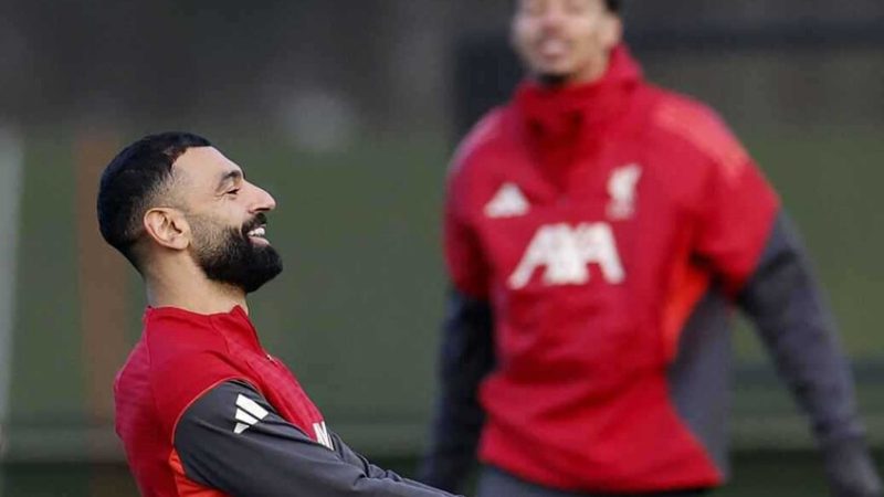 “سأستحم وأعود”.. محاور محمد صلاح يكشف موقف مثير