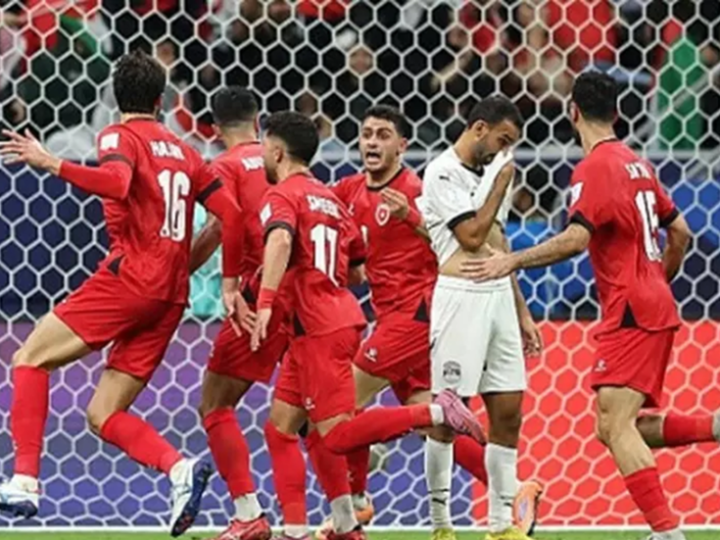 منتخب مصر يتلقى خسارة ثقيلة من الأردن ويودع بطولة كأس العرب مبكرا (فيديو)