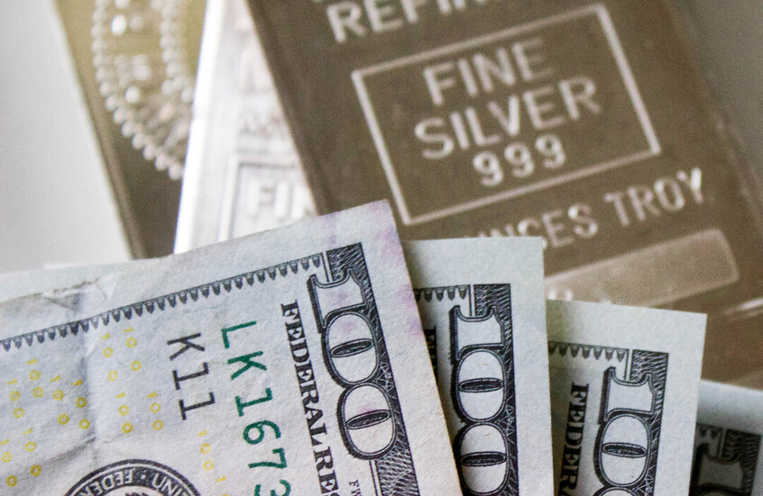 سعر الفضة يرتفع إلى مستوى قياسي جديد في بورصة “كومكس”