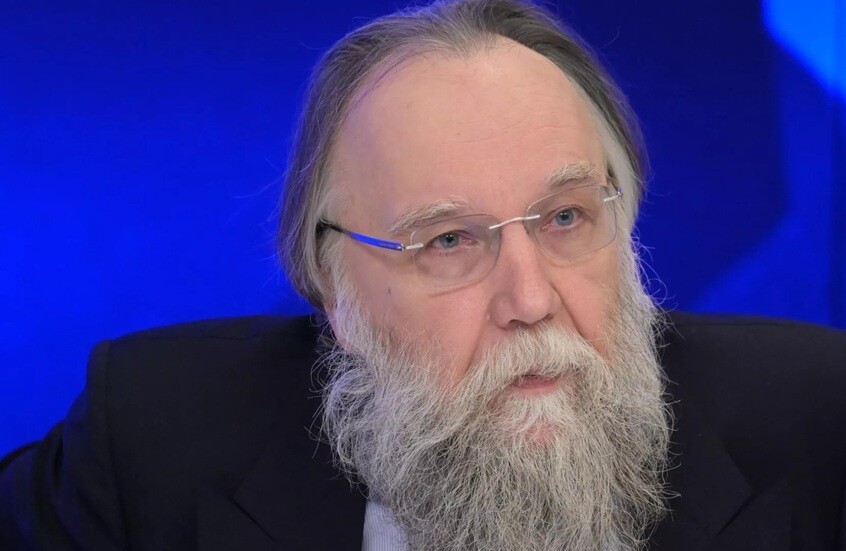 زاخاروفا: بريطانيا “تجاوزت حدودها” بفرض عقوبات على المحلل الروسي دوغين