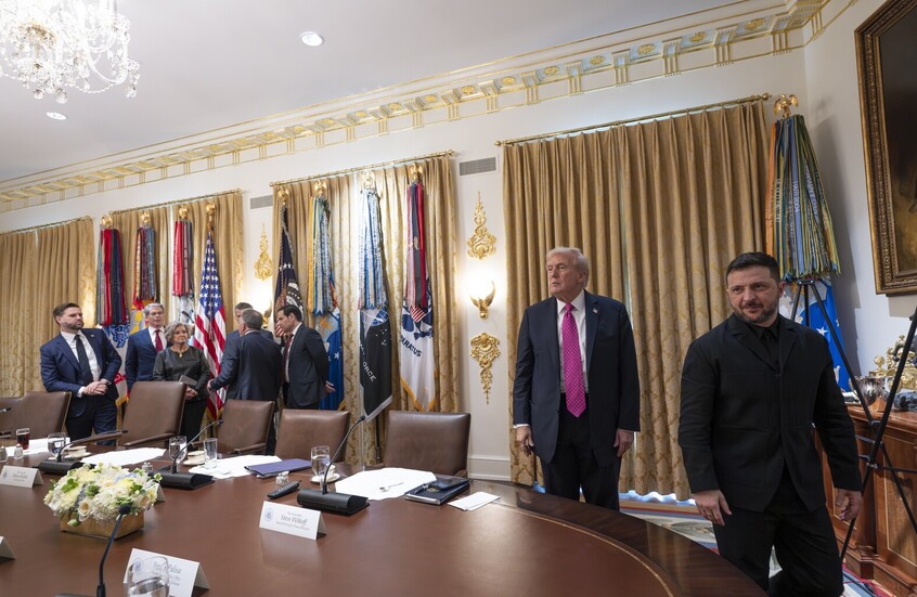صحيفة: ترامب يمهل زيلينسكي عدة أيام للموافقة على صفقة السلام بحلول عيد الميلاد
