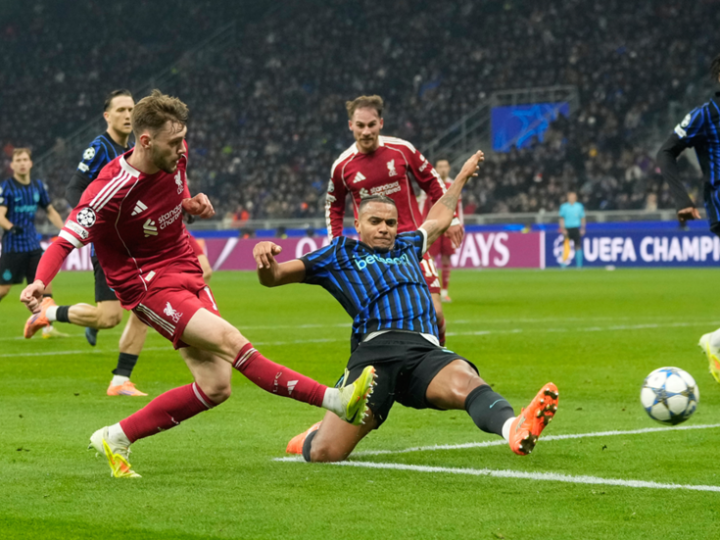 ليفربول يتجاوز “أزمة صلاح” ويقتنص فوزا ثمينا من عقر دار إنتر ميلان