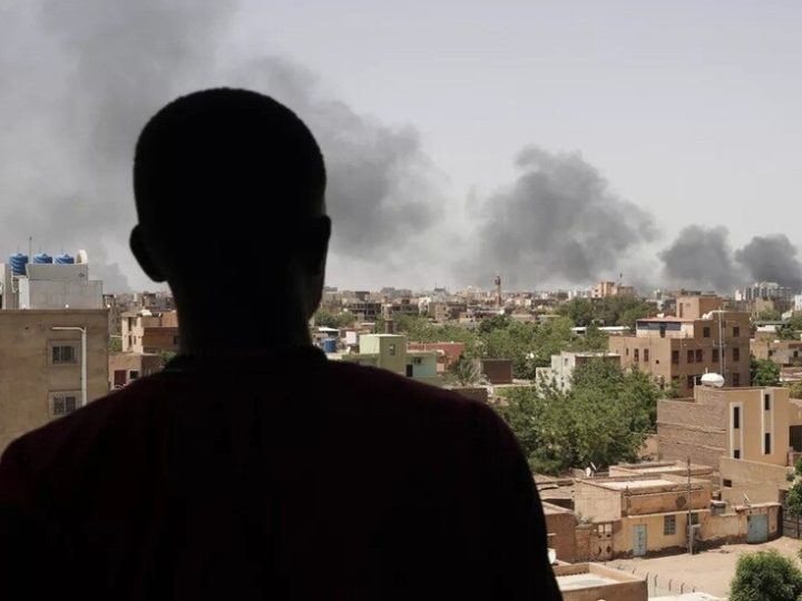 تحطم طائرة شحن عسكرية من طراز “إيل-76” في السودان ومصرع طاقمها