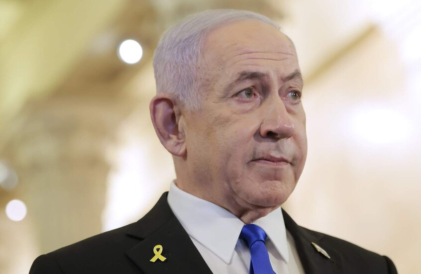 الصورة الأكثر تداولا في إيران.. “نتنياهو” يقف في طابور أمام مخبز في طهران!