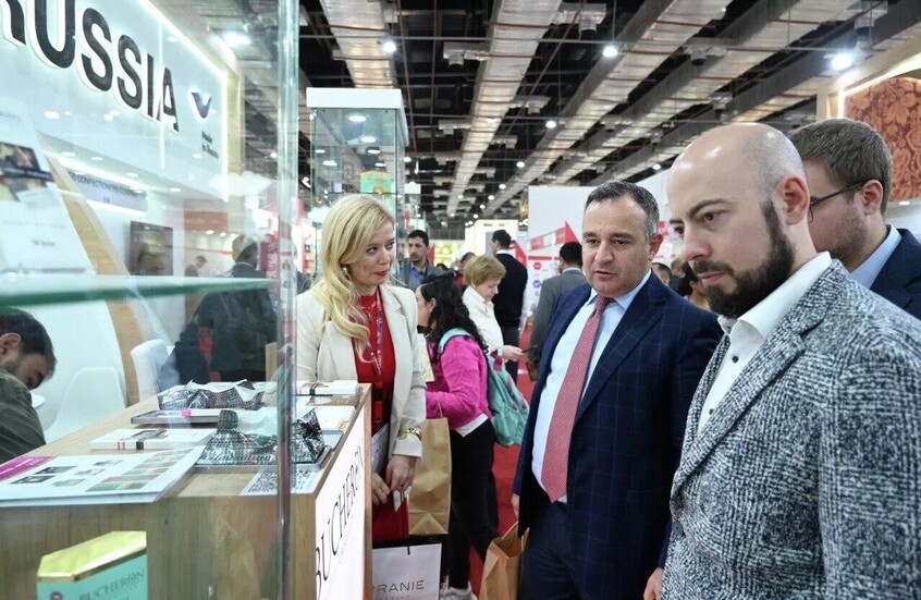 روسيا تعرض منتجاتها الغذائية في مصر