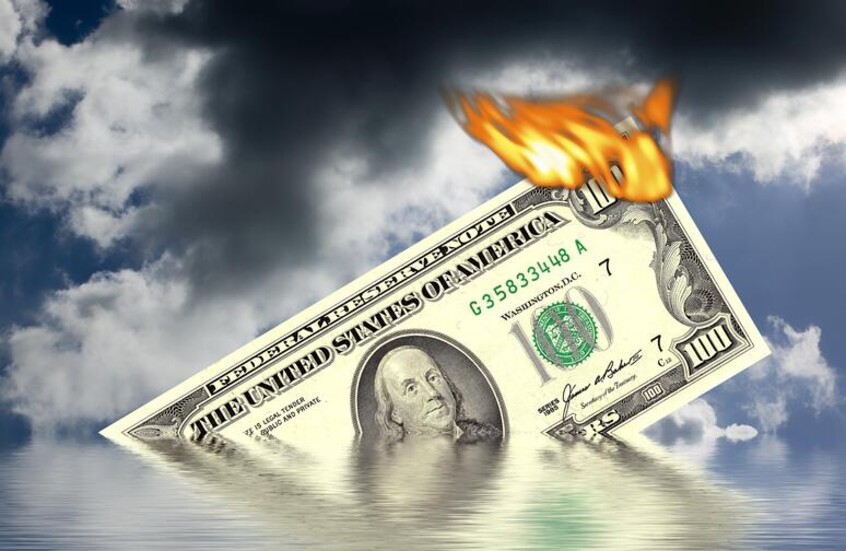 لافروف: الدولار صمم ليكون منفعة للاقتصاد العالمي وليس أداة للعقوبات