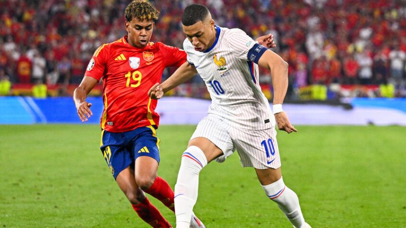 لامين جمال يحطم رقم مبابي التاريخي في دوري أبطال أوروبا