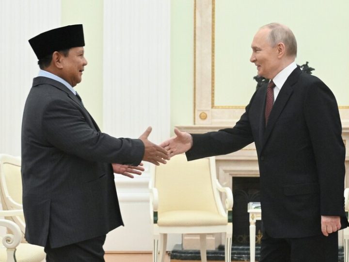 بوتين: روسيا مستعدة للمساهمة في برنامج إندونيسيا النووي