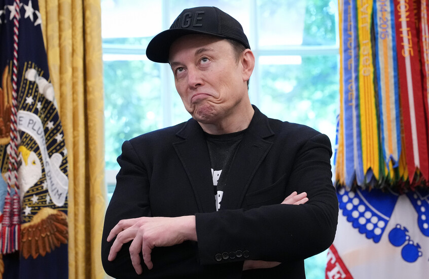 إيلون ماسك يجيب عن سؤال: هل تؤمن بوجود الله؟ (فيديو)