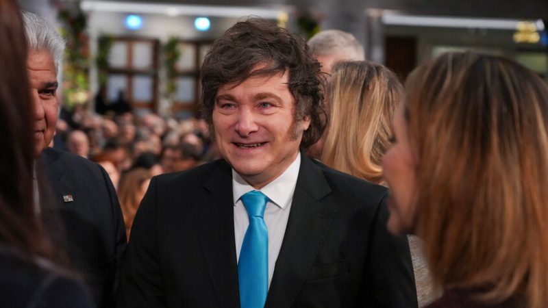 رئيس الأرجنتين: نبحث مع بريطانيا تخفيف حظر تصدير الأسلحة