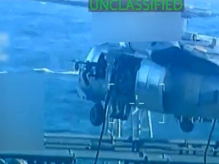 فيديو اقتحام القوات الأمريكية لناقلة النفط قبالة سواحل فنزويلا