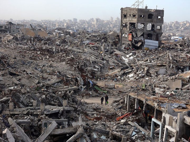 المكتب الإعلامي في غزة يفند رواية السفير الأمريكي: أرقام المساعدات تكشف حصارا ممنهجا لا تدفقا يوميا