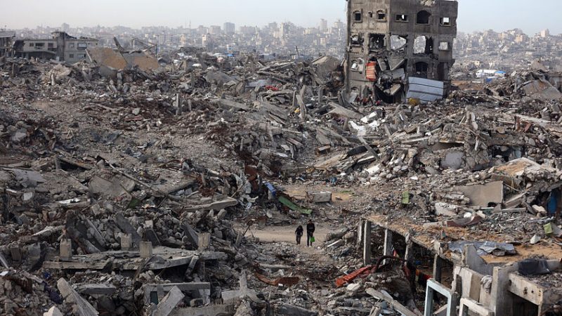 المكتب الإعلامي في غزة يفند رواية السفير الأمريكي: أرقام المساعدات تكشف حصارا ممنهجا لا تدفقا يوميا