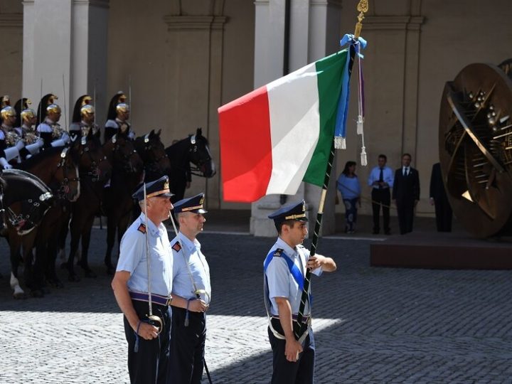 مستشار ماكرون يوجه رسائل لإسرائيل عن قصف لبنان ونزع سلاح حزب الله