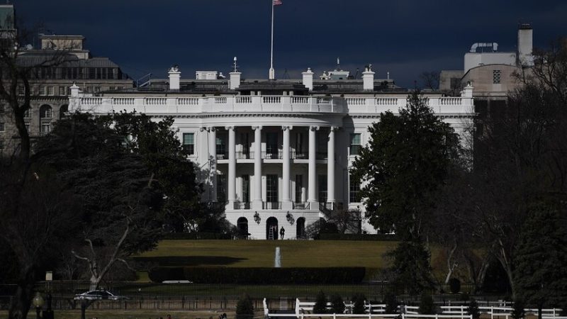 البيت الأبيض: أمضينا مؤخرا أكثر من 30 ساعة في محادثات مع الروس والأوروبيين والأوكرانيين