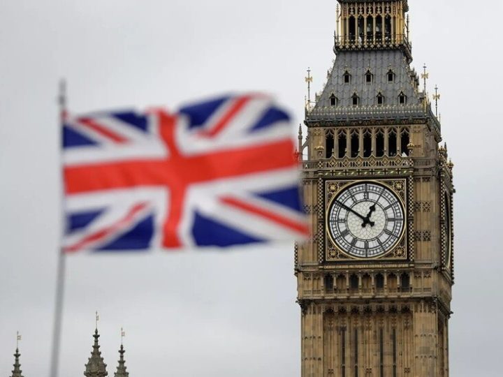 سيناتور روسي يحذر من “الاستعمار العكسي” لبريطانيا عبر الهجرة