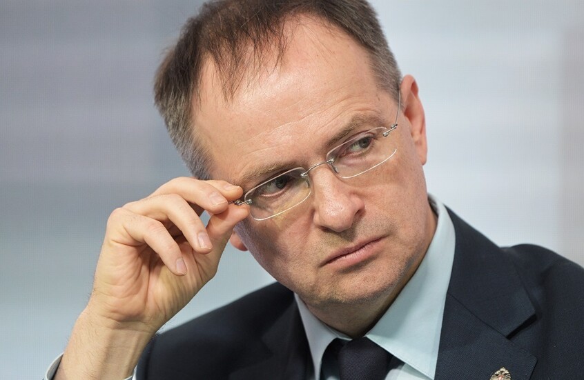 ميدينسكي يثبت بمثال تاريخي أن بدء العملية العسكرية الخاصة كان ضروريا بشكل مطلق