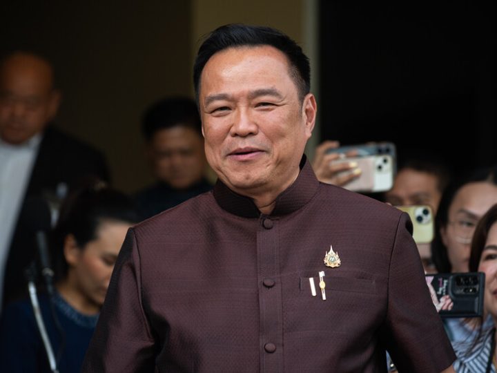 تايلاند.. رئيس الوزراء يحصل على موافقة ملكية لحل البرلمان وإجراء انتخابات