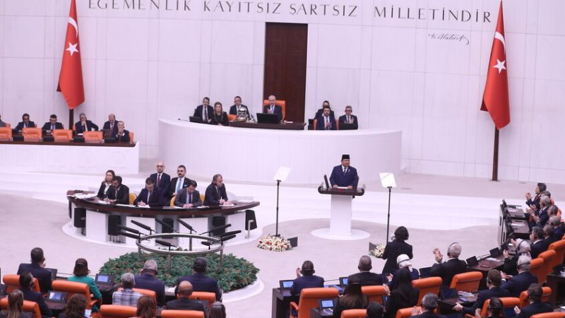 حزب الحركة القومية يقدم تقريره بشأن التسوية الكردية إلى رئاسة البرلمان التركي