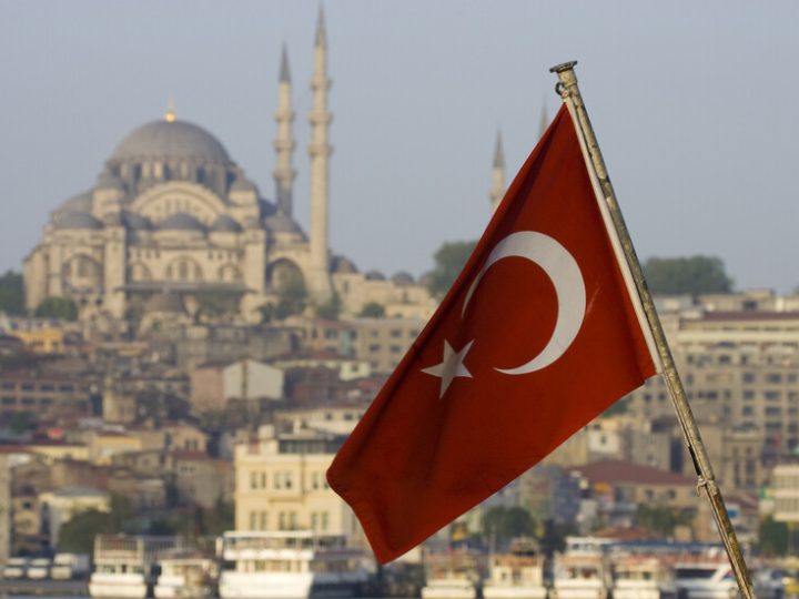 فضيحة تحرش داخل البرلمان التركي