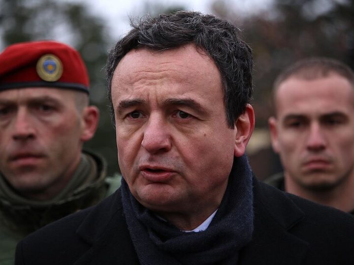 كوسوفو تبدأ استقبال مرحّلين من الولايات المتحدة ضمن اتفاقات تعاون متنامية