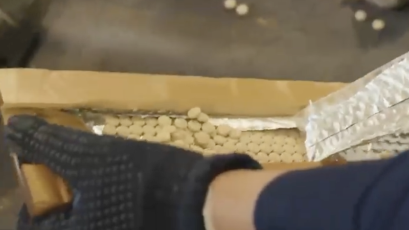 الجمارك السعودية تعلن إحباط عملية تهريب أكثر من 368 ألف حبة كبتاغون