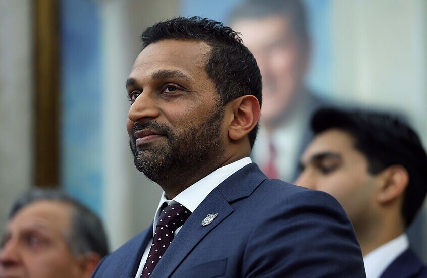 “واشنطن بوست”: اجتماعات سرية بين مكتب التحقيقات الفيدرالي ومفاوض أوكرانيا تثير القلق