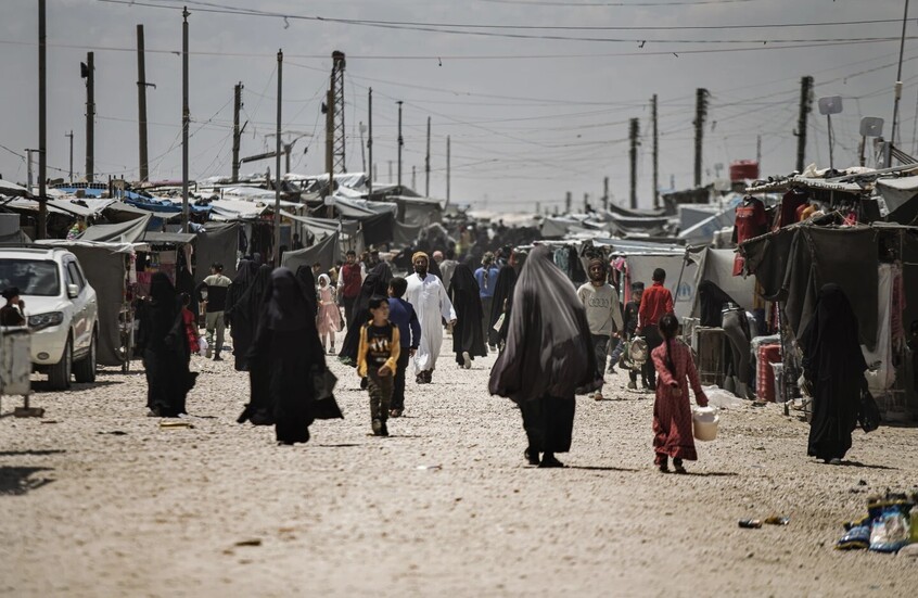 من جنسيات مختلفة.. إحباط محاولة هروب نساء وأطفال من “مخيم الهول” شمال شرق سوريا