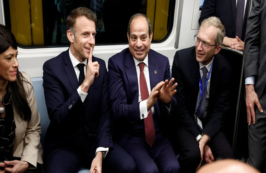 السيسي يطلب من ماكرون زيادة الضغط الدولي على إسرائيل لوقف انتهاكاتها