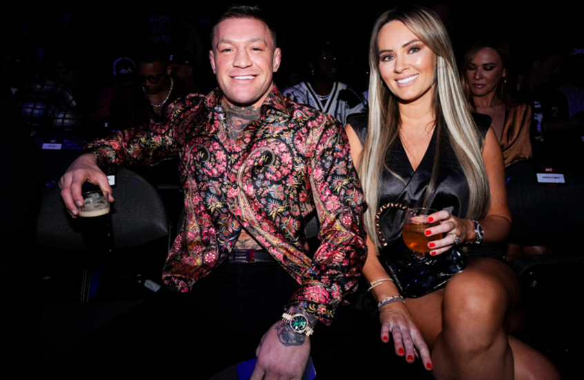 من “نادلة” إلى عروس الفاتيكان.. ماكغريغور يتزوج دي ديفلين وفاء لشريكة رحلة صعوده