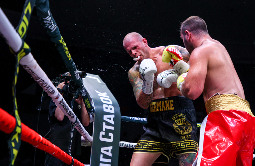 الروسي مراد غاسييف يسقط بوليف بالضربة القاضية ويتوج بلقب بطولة العالم للوزن الثقيل “WBA” (فيديو)