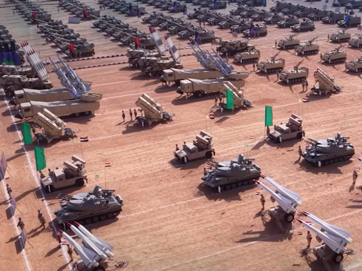 إعلامي شهير يتحدث عن انزعاج إسرائيلي من تنامي القوة العسكرية المصرية