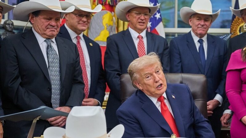 ترامب يشبه أحداث أوكرانيا بفوز أمريكا في مباراة الهوكي على الفريق السوفيتي في 1980