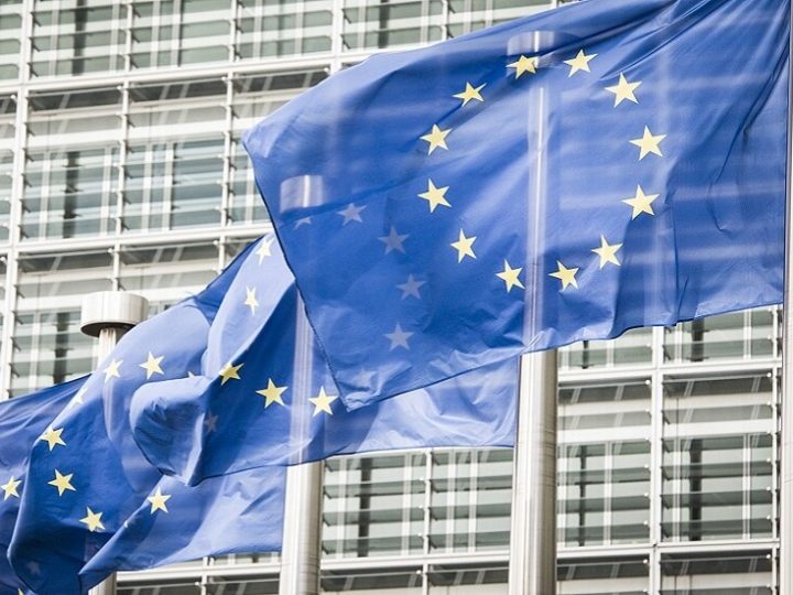 “نوفوستي”: الاتحاد الأوروبي يصدر تعليمات بشأن كيفية معاملة الدبلوماسيين الروس