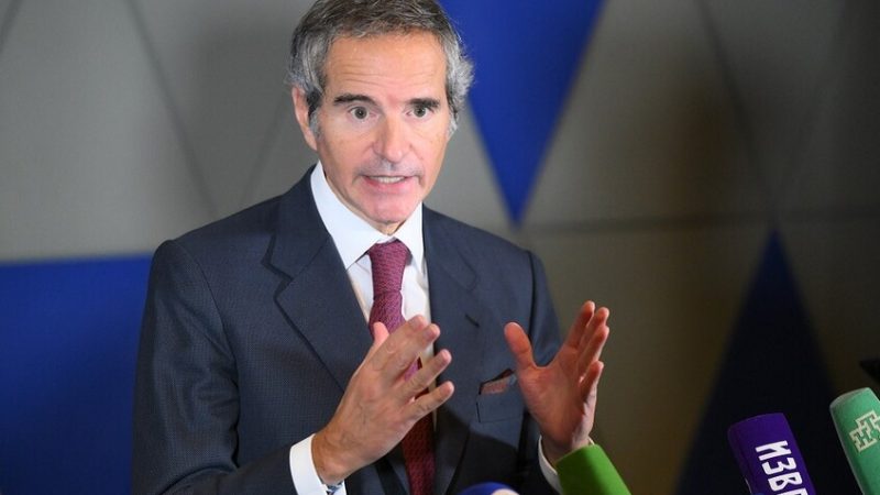 غروسي يوضح لماذا يستخدم خبراء وكالة الطاقة الذرية “مسارا روسيا” للوصول إلى محطة زابوروجيه النووية