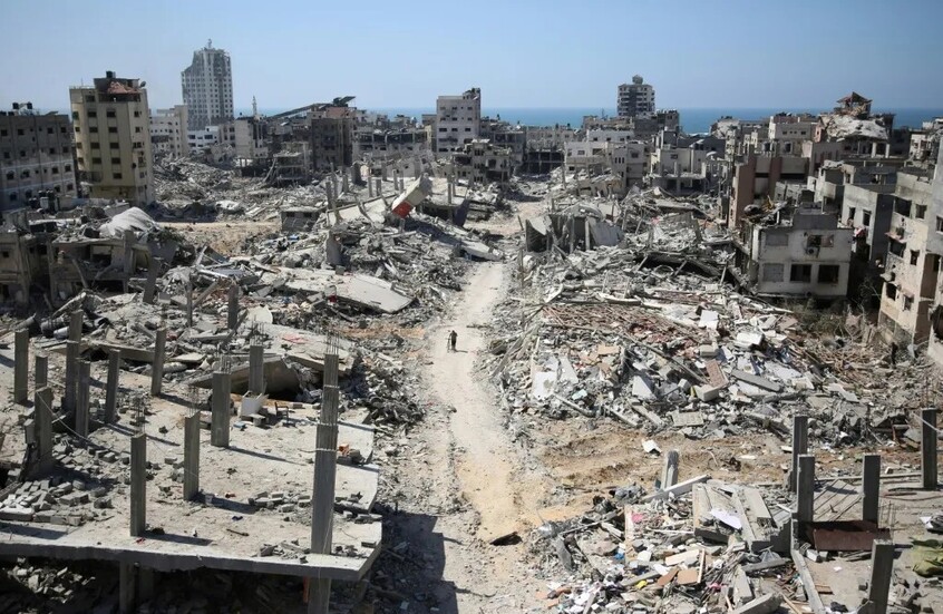 مصر والإمارات تبحثان إعادة إعمار غزة وحكومة مدنية في السودان